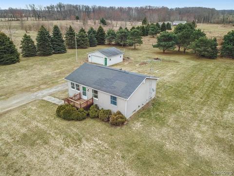 9382 Beard Rd, Byron, MI 48418 photo 1