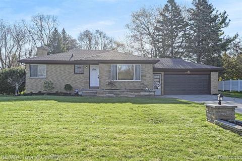 4452 N Elms Rd, Flushing, MI 48433 photo 1