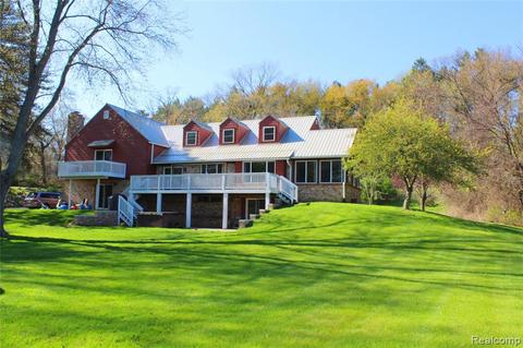 9170 Bennett Lake Rd, Fenton, MI 48430 photo 1