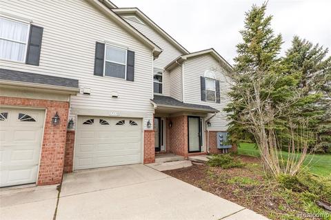 17110 Higdon Dr, Brownstown Twp, MI 48193 photo 1