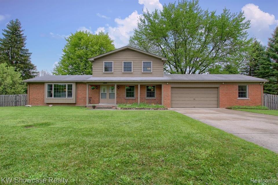 6091 Cochise Dr, West Bloomfield, MI 48322 1 photo MLS 2200036316 Movoto
