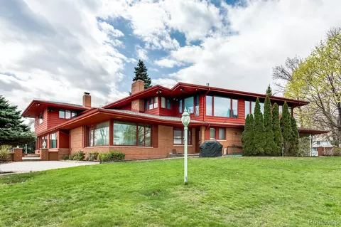 4150 Gratiot Ave, Port Huron, MI 48060
