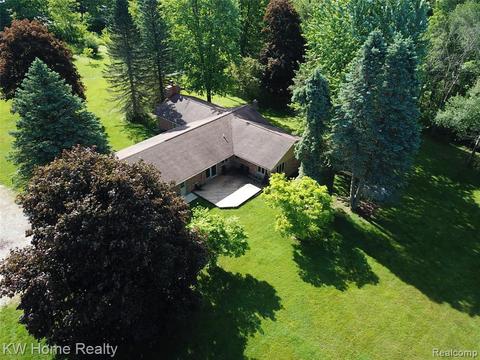 4365 Curtis Rd, Leonard, MI 48367 photo 1