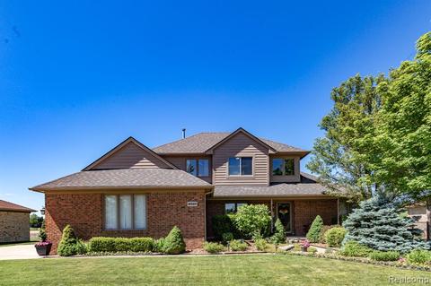 16523 Lynette Dr, Macomb, MI 48042 photo 1