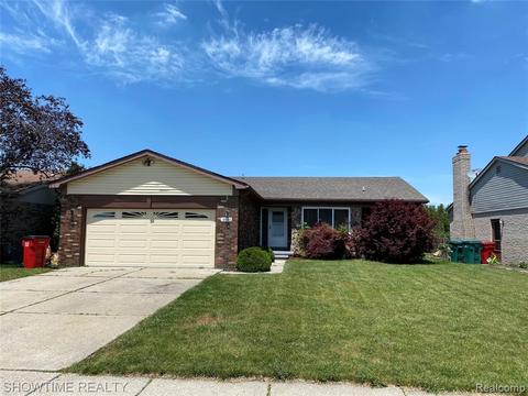 18193 Pine Hill Dr, Macomb, MI 48044 photo 1