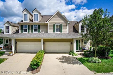735 E Bluff Ct, Rochester Hills, MI 48307 photo 1