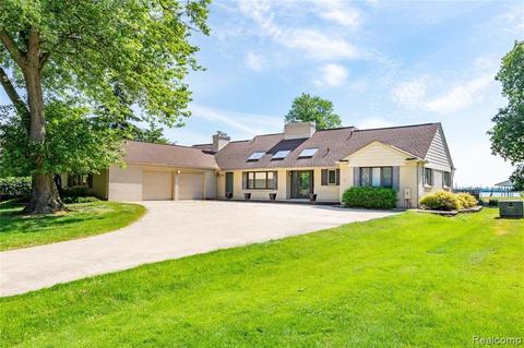 26975 E River Rd, Grosse Ile, MI 48138 photo 1