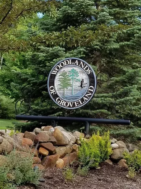 Lot 2 Oak Hollow, Holly, MI 48442