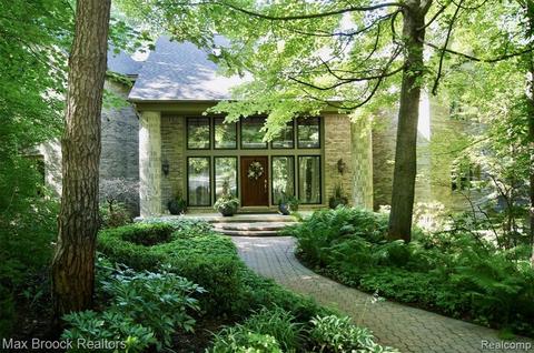 7614 Devins Rdg, Clarkston, MI 48348 photo 1