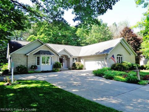 5264 Jaime Ln, Flushing, MI 48433 photo 1