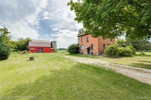 6844 Townsend Rd, Applegate, MI 48401 photo 1