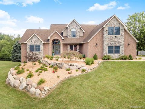 5717 Pingree Rd, Howell, MI 48843 photo 1