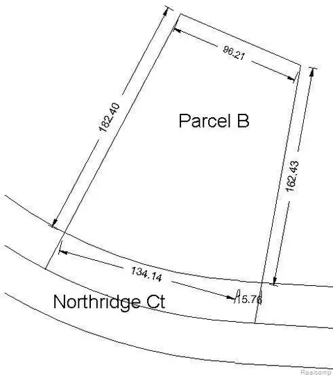 10332 Northridge Crt Ct, White Lake, MI 48386