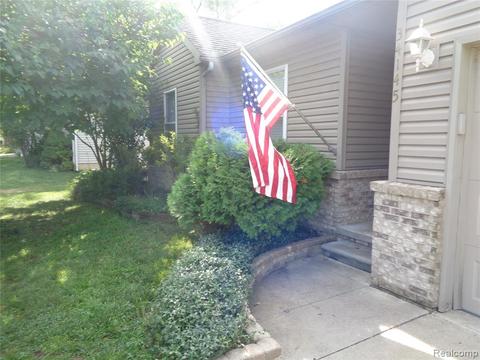 34145 Glover St, Wayne, MI 48184 photo 1
