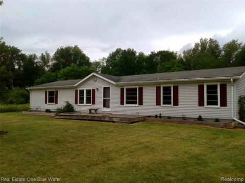 4585 Main Rd, Applegate, MI 48401 photo 1