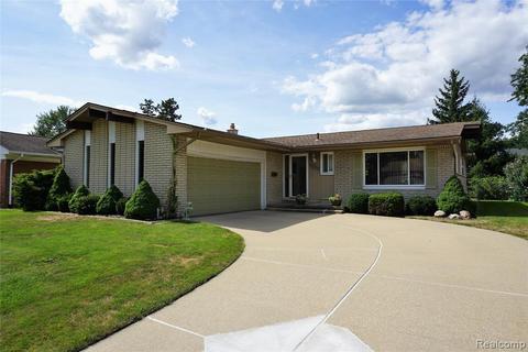 19256 Coventry Dr, Riverview, MI 48193 photo 1