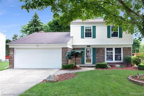 1878 Farmbrook Dr, Troy, MI 48098 photo 1