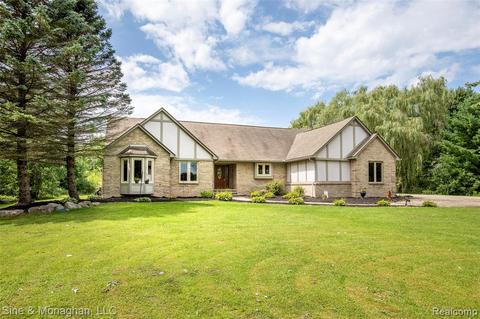 3104 Meldrum Rd, Casco, MI 48064 photo 1