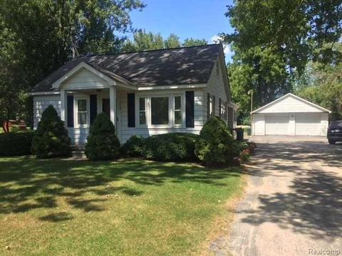 32360 Prescott St, Huron, MI 48174 photo 1