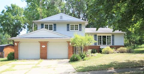 307 Mark Dr, Flushing, MI 48433 photo 1