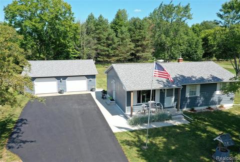 6417 E Frances Rd, Mount Morris, MI 48458 photo 1