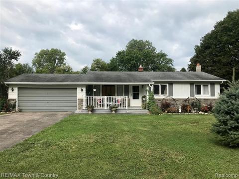206 Brookside Dr, Flushing, MI 48433 photo 1
