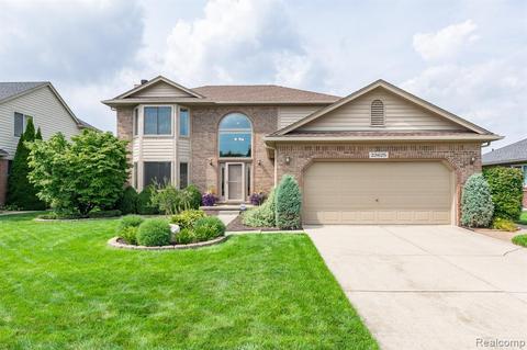 22625 Bluewater Dr, Macomb, MI 48044 photo 1