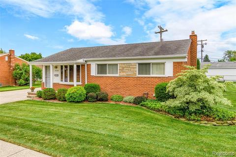18124 Breezeway, Fraser, MI 48026 photo 1