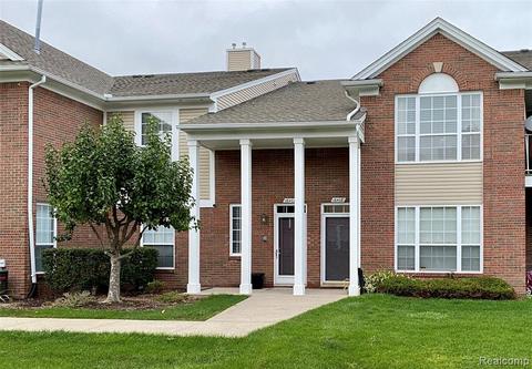 16402 Chatham Dr, Macomb, MI 48044 photo 1