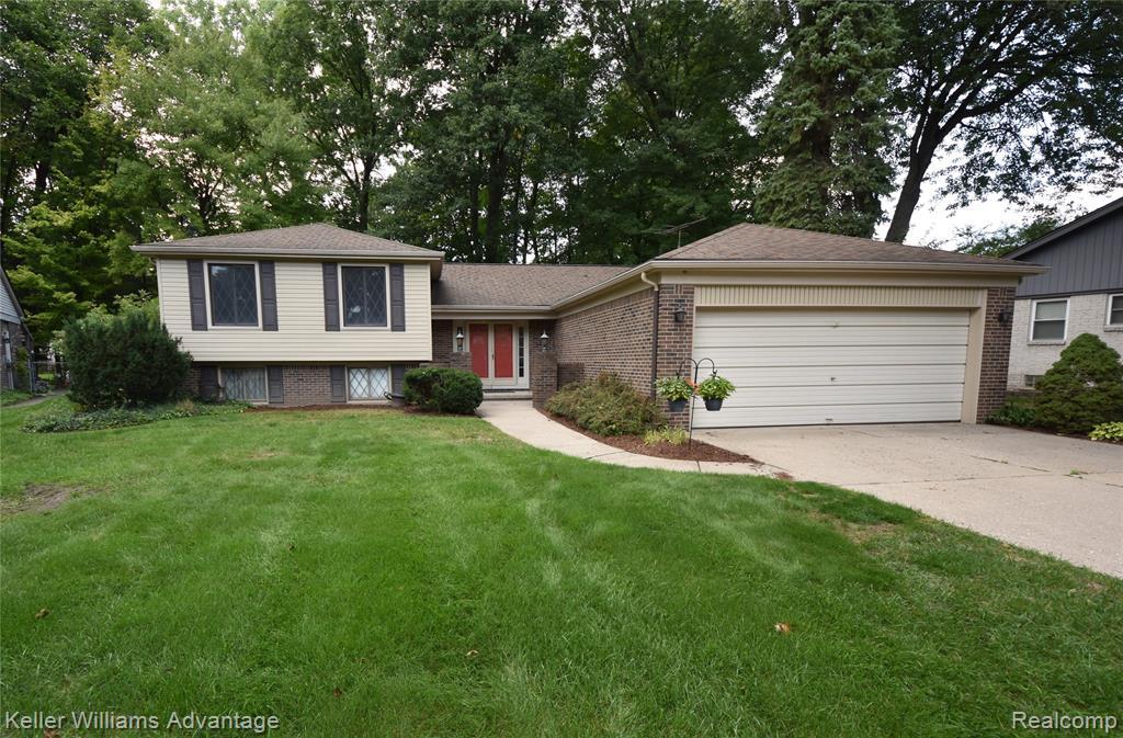 14679 Riverside St, Livonia, MI 48154 MLS 2200075603