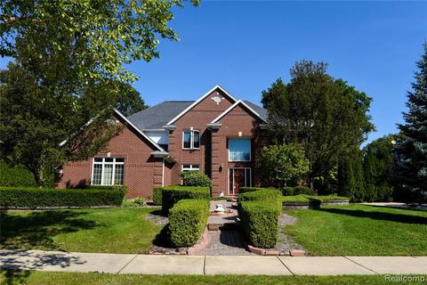 6744 Michael Dr, Troy, MI 48098 photo 1