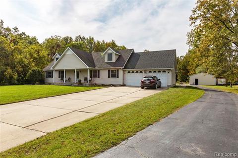 9686 Ozga St, Romulus, MI 48174 photo 1