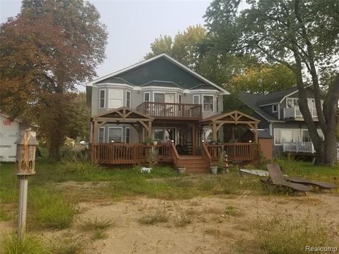 5135 Pointe Tremble Rd, Algonac, MI 48001 photo 1