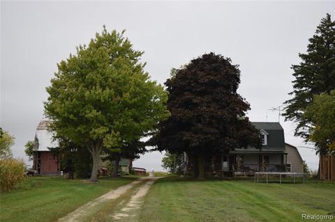 2270 Applegate Rd, Marlette, MI 48453 photo 1