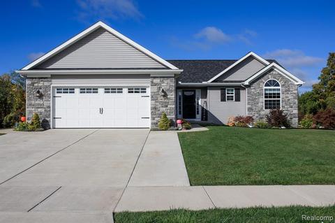 1418 Pondview Dr, Davison, MI 48423 photo 1