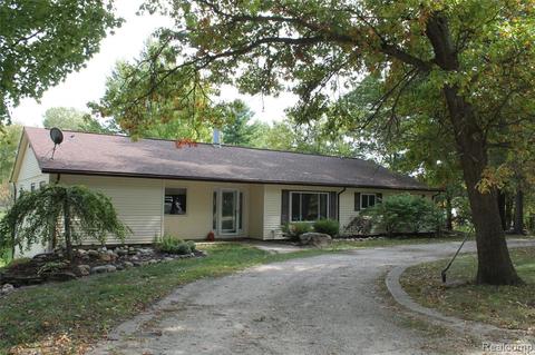 4300 Hogback Rd Fowlerville Mi 48836 1 Photos Mls 2200084024 Movoto