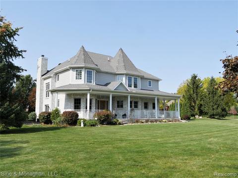 2402 River Rd, St. Clair, MI 48079 photo 1