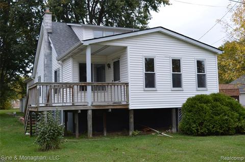 419 Pointe Tremble, Algonac, MI 48001 photo 1