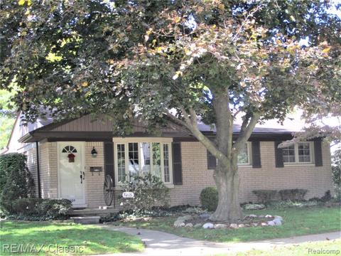 8209 Forrest Dr, Canton, MI 48187 photo 1