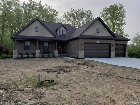 22 Golfside Dr, St. Clair, MI 48079 photo 1