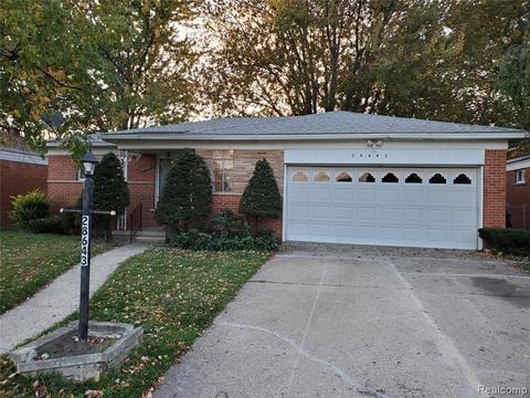 28643 Gilbert Dr, Warren, MI 48093 photo 1