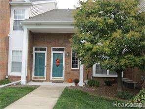 46118 Cavalier Dr, Macomb, MI 48044 photo 1