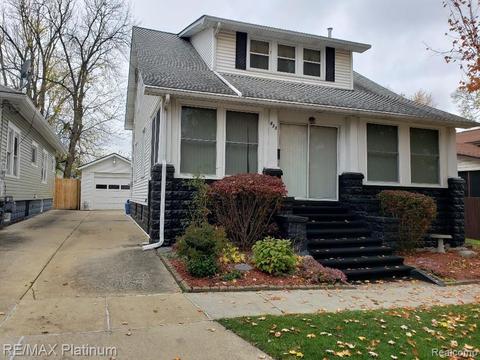 423 Comstock St, Adrian, MI 49221 photo 1