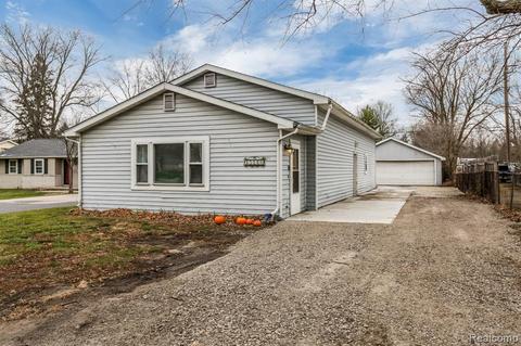 15700 S Huron River Dr, Romulus, MI 48174 photo 1