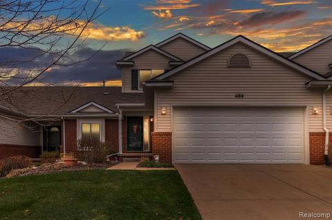484 Hosta, Howell, MI 48843 photo 1