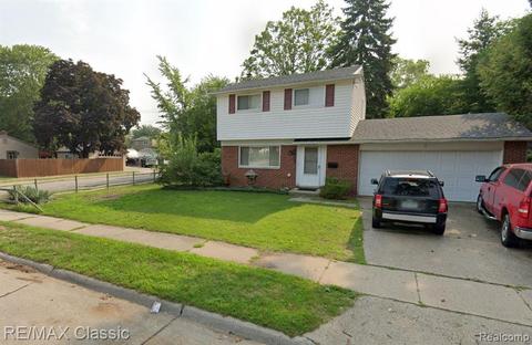 4911 Moore St, Wayne, MI 48184 photo 1