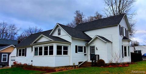 948 S Pleasant St, Belding, MI 48809 photo 1