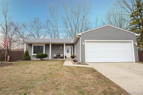 16374 Corktree Ct, Romulus, MI 48174 photo 1