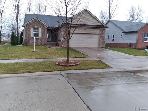 33589 Bay Hill Dr, Romulus, MI 48174 photo 1