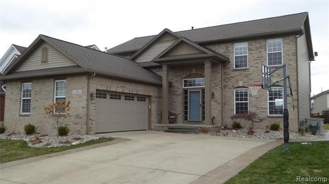 27598 E Mockingbird Dr, Flat Rock, MI 48134 photo 1